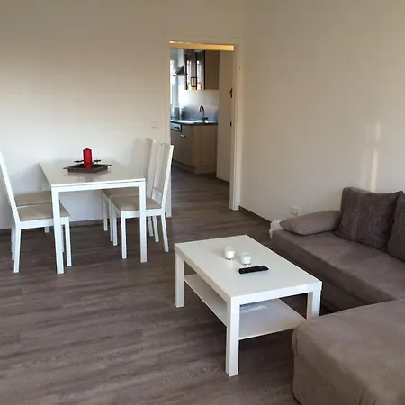 Ferienwohnung Zur Pappelallee * Greifswald